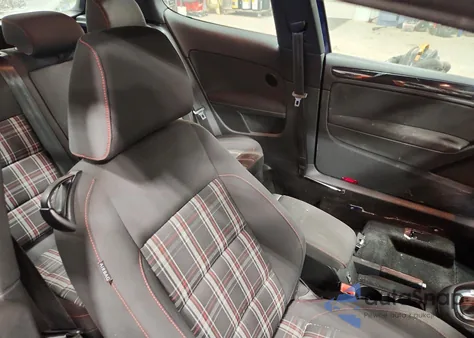 2013 Volkswagen Gti z USA, uszkodzony, nr VIN WVWFD7AJ0DW012862